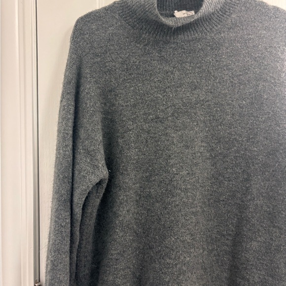Zara Charcoal Oversized Turtleneck Sweater Size Small - Picture 2 of 5